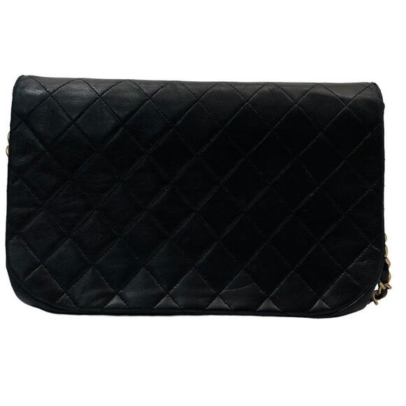 Authentic CHANEL Round Double Flap Quilted CC Logo Lambskin Chain Shoulder Bag - Picture 3 of 11